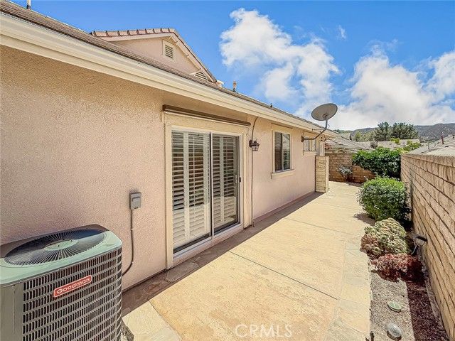 2037 Freesia Avenue, Simi Valley, CA 93063
