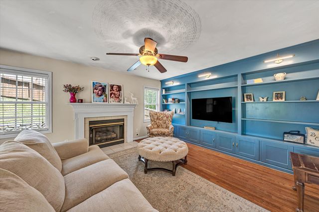 3808 Derby DR, Roanoke, VA 24012