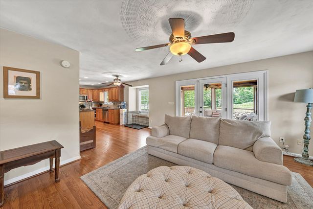 3808 Derby DR, Roanoke, VA 24012