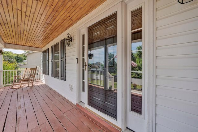 3808 Derby DR, Roanoke, VA 24012