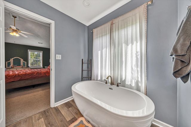 3808 Derby DR, Roanoke, VA 24012