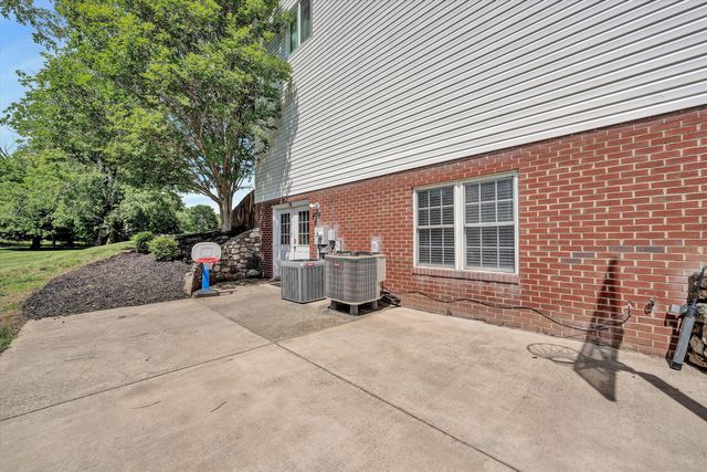 3808 Derby DR, Roanoke, VA 24012