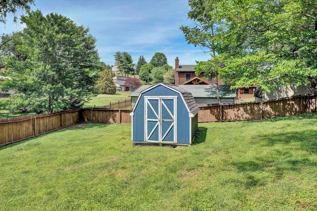 3808 Derby DR, Roanoke, VA 24012