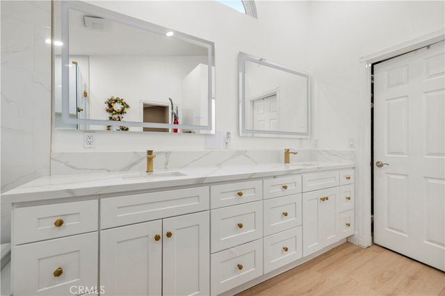 28948 Shadow Valley, Saugus, CA 91390