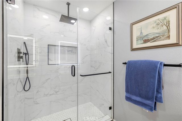 28948 Shadow Valley, Saugus, CA 91390