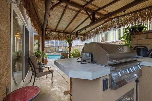 28948 Shadow Valley, Saugus, CA 91390