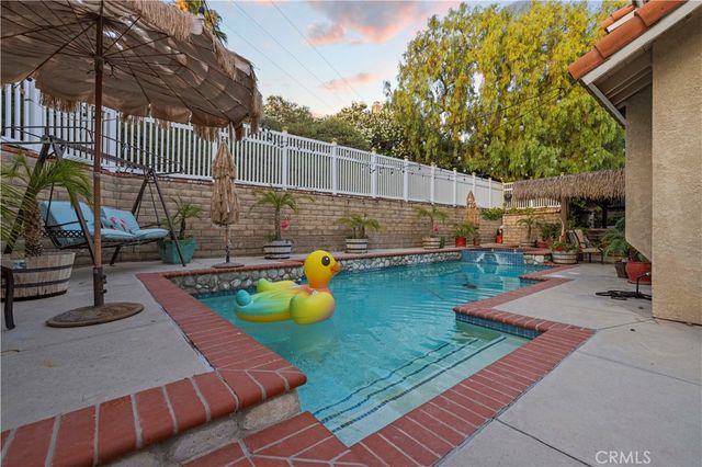 28948 Shadow Valley, Saugus, CA 91390