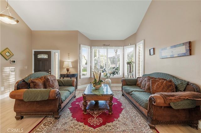 28948 Shadow Valley, Saugus, CA 91390