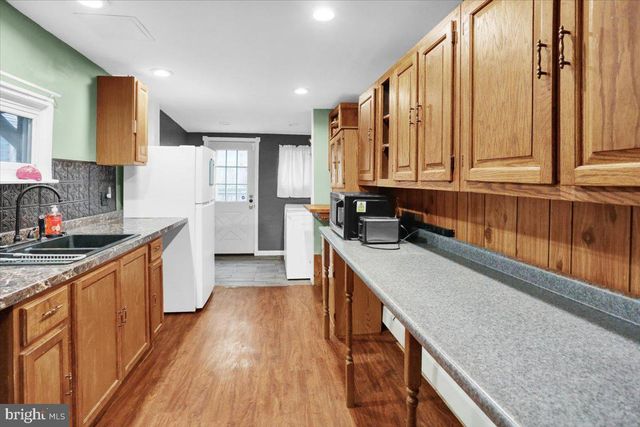 630 E PINE ST, Mahanoy City, PA 17948