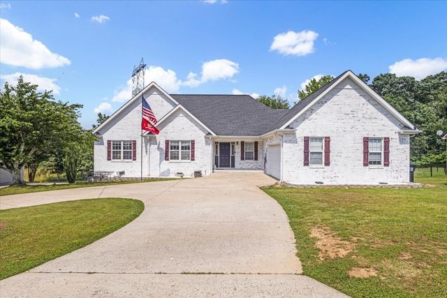 161 Cumberland Oaks Dr, Tullahoma, TN 37388