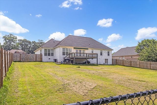 161 Cumberland Oaks Dr, Tullahoma, TN 37388