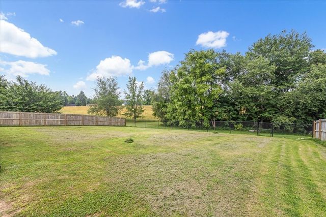 161 Cumberland Oaks Dr, Tullahoma, TN 37388