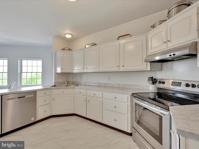 2415 SHARP MOUNTAIN RD, Pottsville, PA 17901