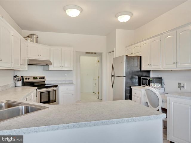 2415 SHARP MOUNTAIN RD, Pottsville, PA 17901