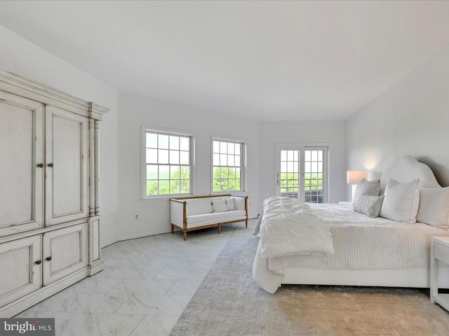 2415 SHARP MOUNTAIN RD, Pottsville, PA 17901