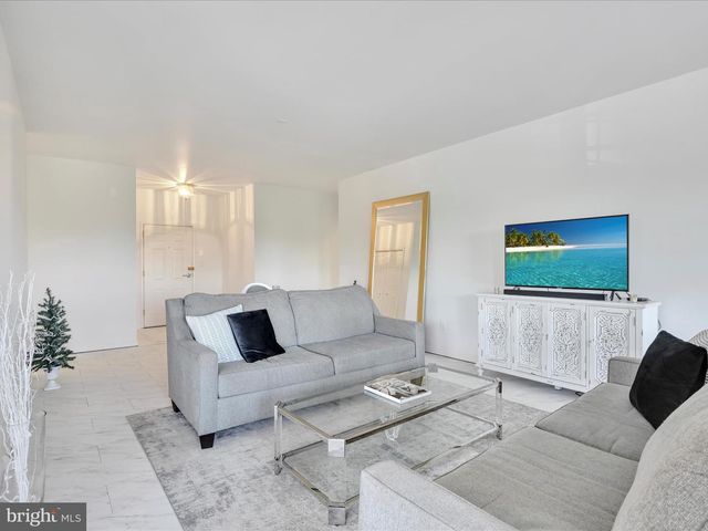 2415 SHARP MOUNTAIN RD, Pottsville, PA 17901