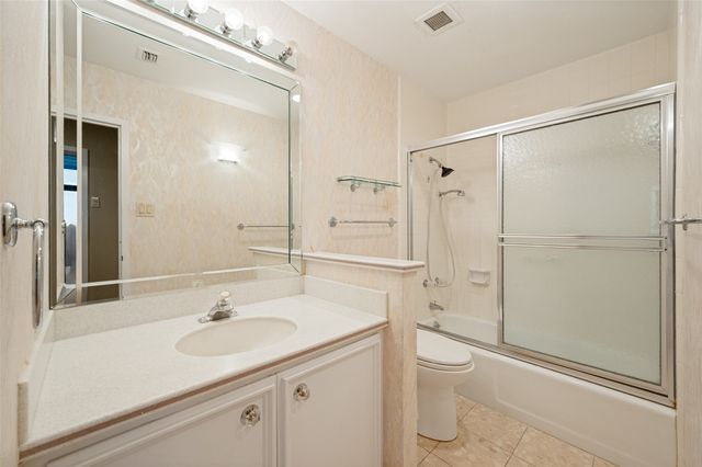 6335 W Northwest Highway 1013, Dallas, TX 75225