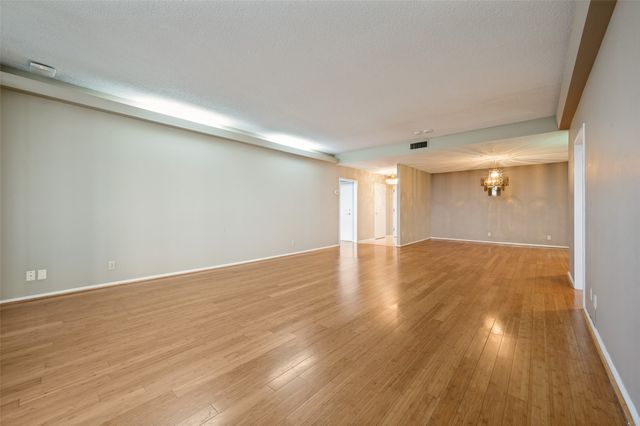 6335 W Northwest Highway 1013, Dallas, TX 75225