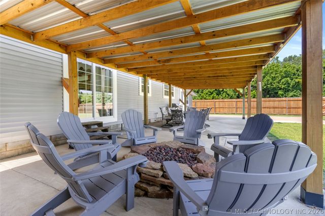 103 E Elm Avenue, Eufaula, OK 74432