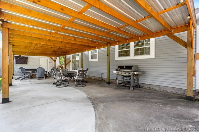103 E Elm Avenue, Eufaula, OK 74432