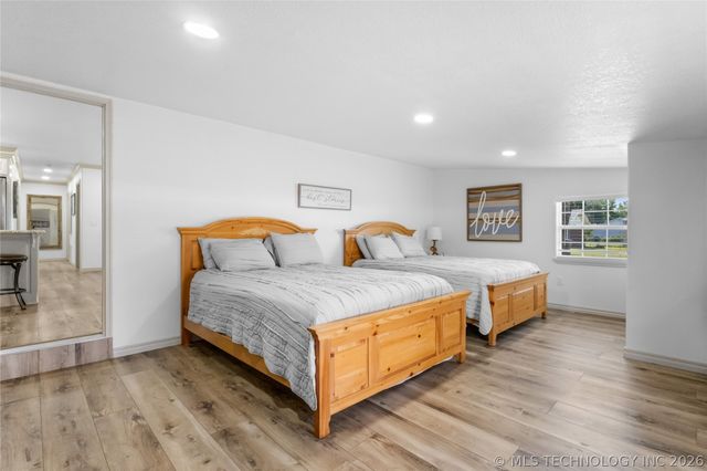 103 E Elm Avenue, Eufaula, OK 74432