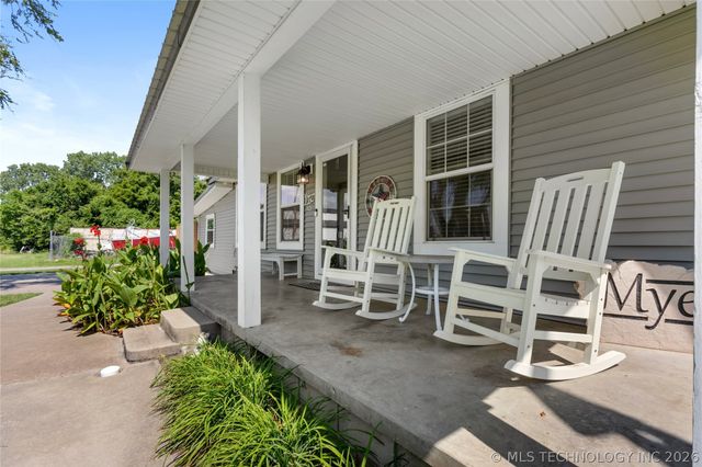 103 E Elm Avenue, Eufaula, OK 74432