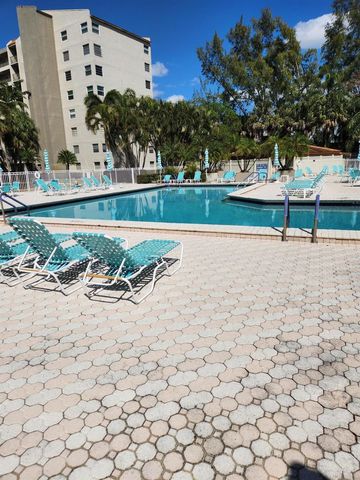 3940 Inverrary Boulevard 302, Lauderhill, FL 33319