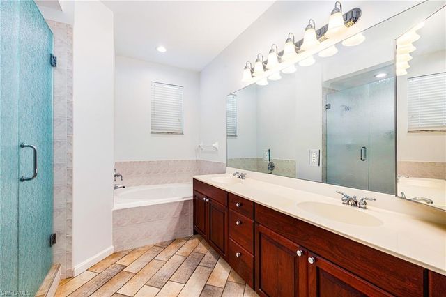 19091 Ridgepoint DR 202, Estero, FL 33928