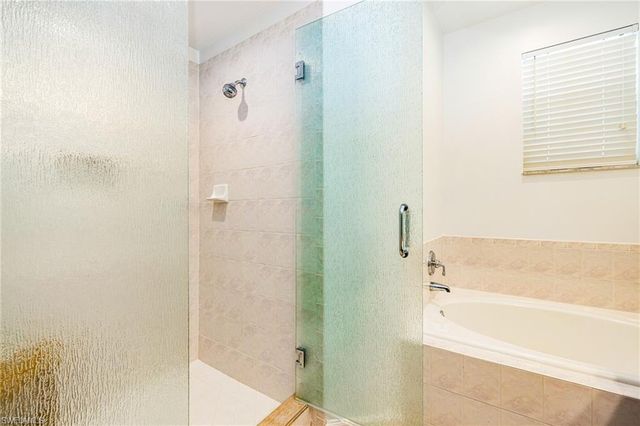 19091 Ridgepoint DR 202, Estero, FL 33928