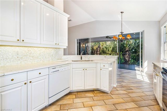 19091 Ridgepoint DR 202, Estero, FL 33928