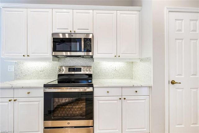 19091 Ridgepoint DR 202, Estero, FL 33928