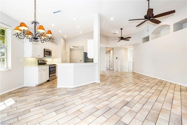 19091 Ridgepoint DR 202, Estero, FL 33928