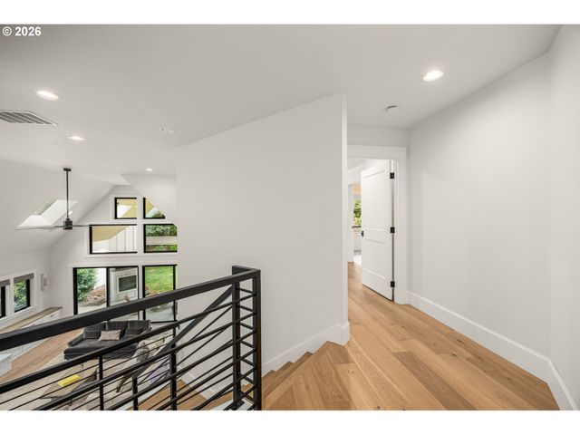 6040 LAKEVIEW Blvd, Lake Oswego, OR 97035