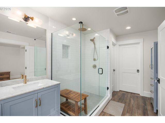 6040 LAKEVIEW Blvd, Lake Oswego, OR 97035