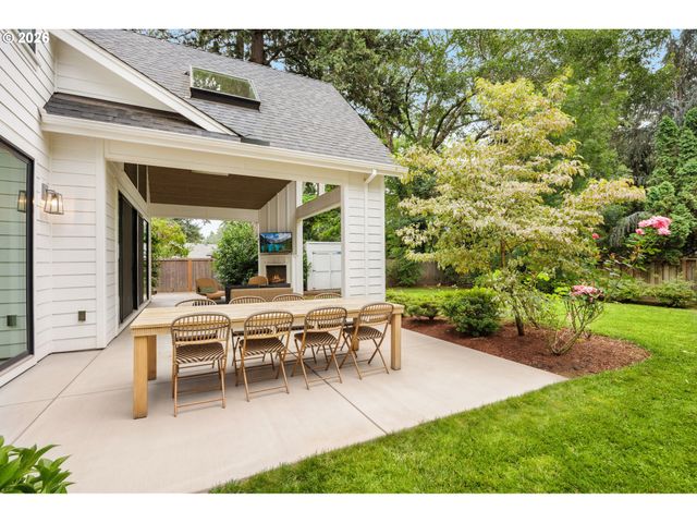 6040 LAKEVIEW Blvd, Lake Oswego, OR 97035