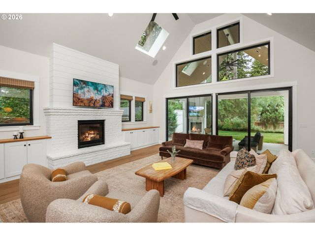 6040 LAKEVIEW Blvd, Lake Oswego, OR 97035
