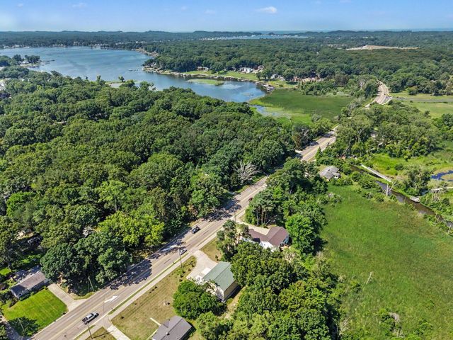 737 Ottawa Beach Road, Park Twp, MI 49424