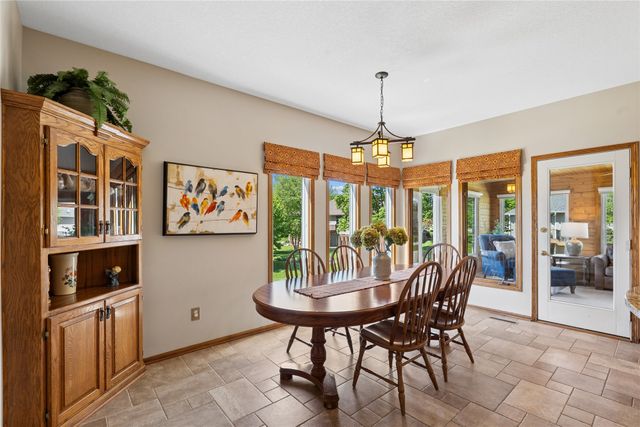 1302 NE Lake View Court, Ankeny, IA 50021
