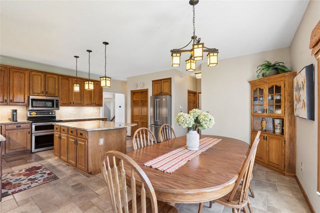 1302 NE Lake View Court, Ankeny, IA 50021