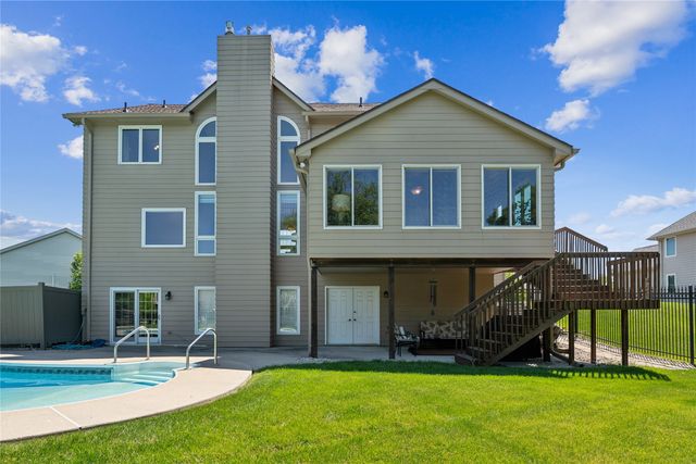 1302 NE Lake View Court, Ankeny, IA 50021
