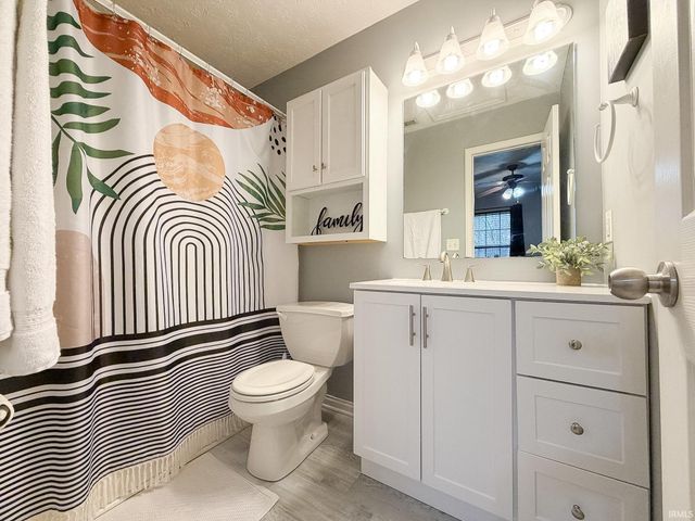 10244 Clippinger Road, Evansville, IN 47725