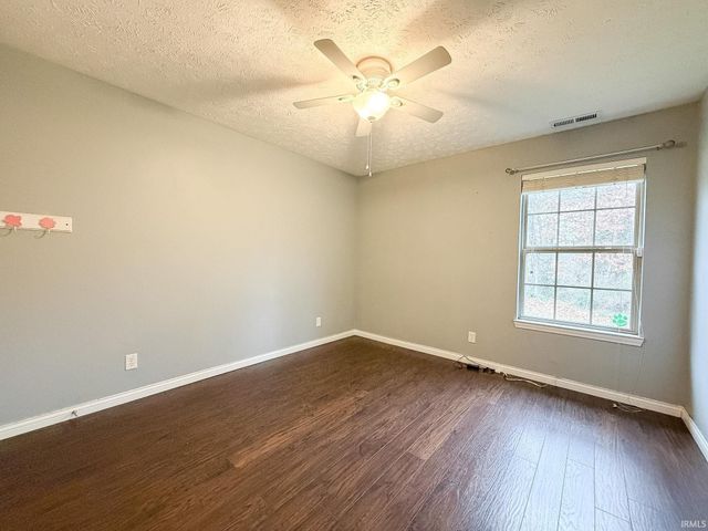 10244 Clippinger Road, Evansville, IN 47725