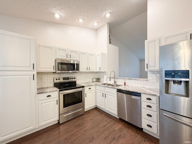 10244 Clippinger Road, Evansville, IN 47725