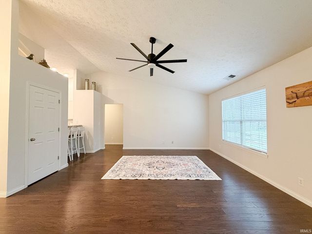 10244 Clippinger Road, Evansville, IN 47725