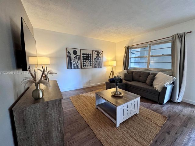 202 Lucerne Ave 1-14, Lake Worth, FL 33460