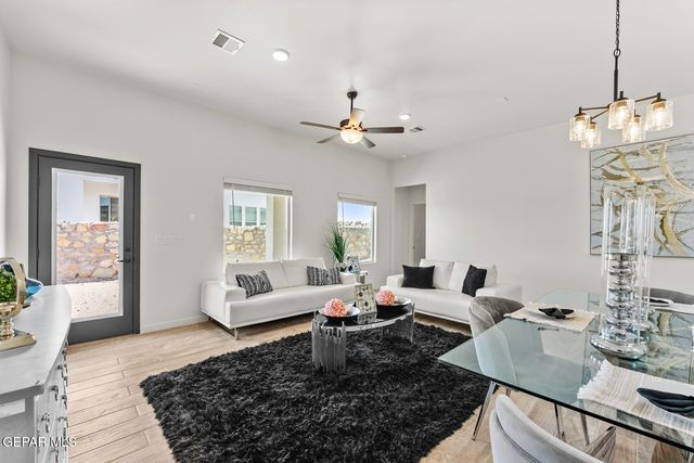1122 Brass Hill Avenue, Santa Teresa, NM 88008