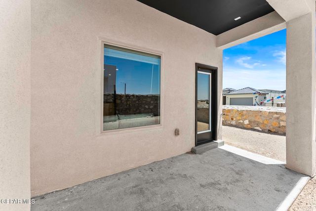 1122 Brass Hill Avenue, Santa Teresa, NM 88008