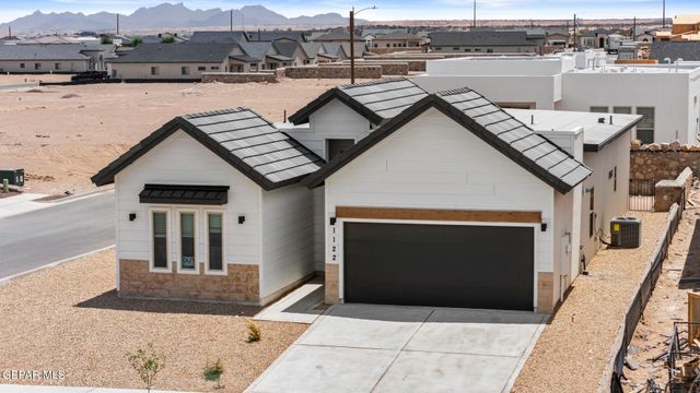 1122 Brass Hill Avenue, Santa Teresa, NM 88008