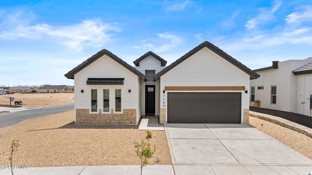 1122 Brass Hill Avenue, Santa Teresa, NM 88008