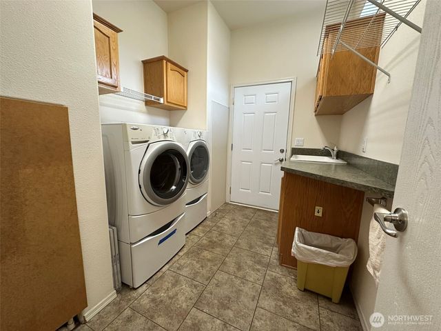 3504 Meadowbrook Lane SE, Lacey, WA 98503